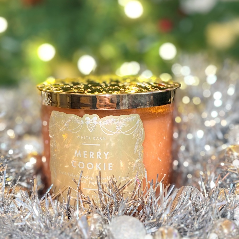 White Barn Merry Cookie Candle with Gold Lid